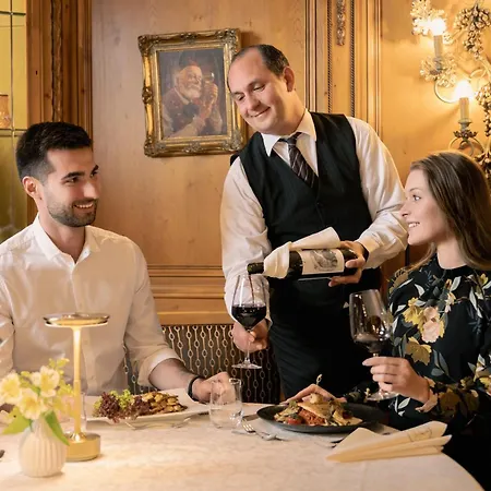 فندق Dreifluessehof Gaestehaus باساو